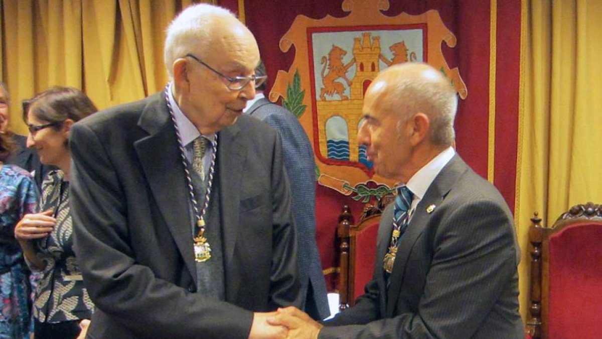 El empresario francés (izquierda) durante su visita a Aranda hace medio año.-L.V.