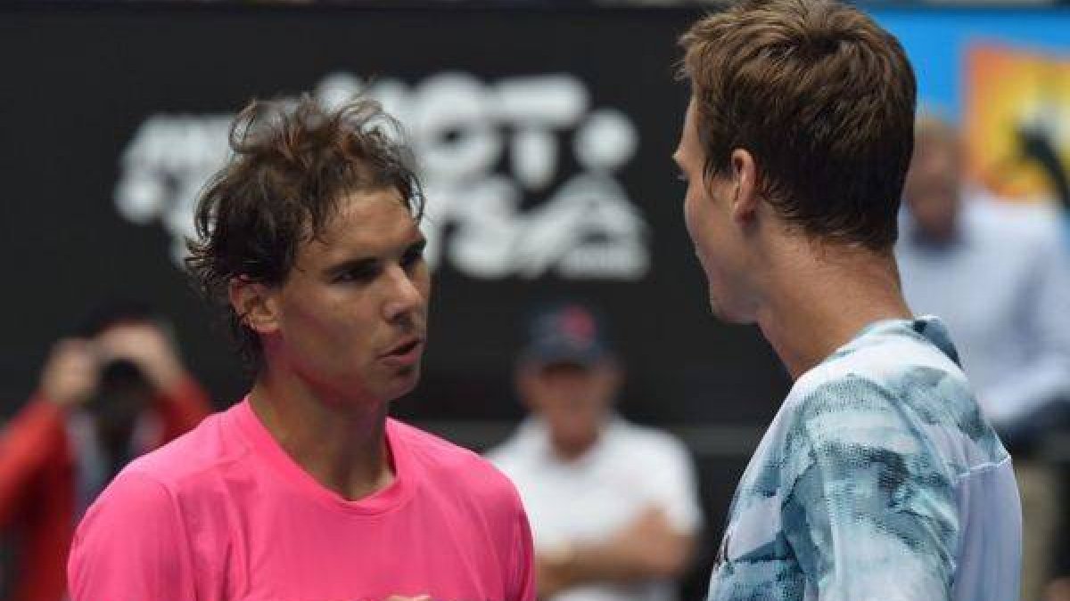 Nadal saluda a Berdych al final del partido.-Foto: AFP / PAUL CROCK