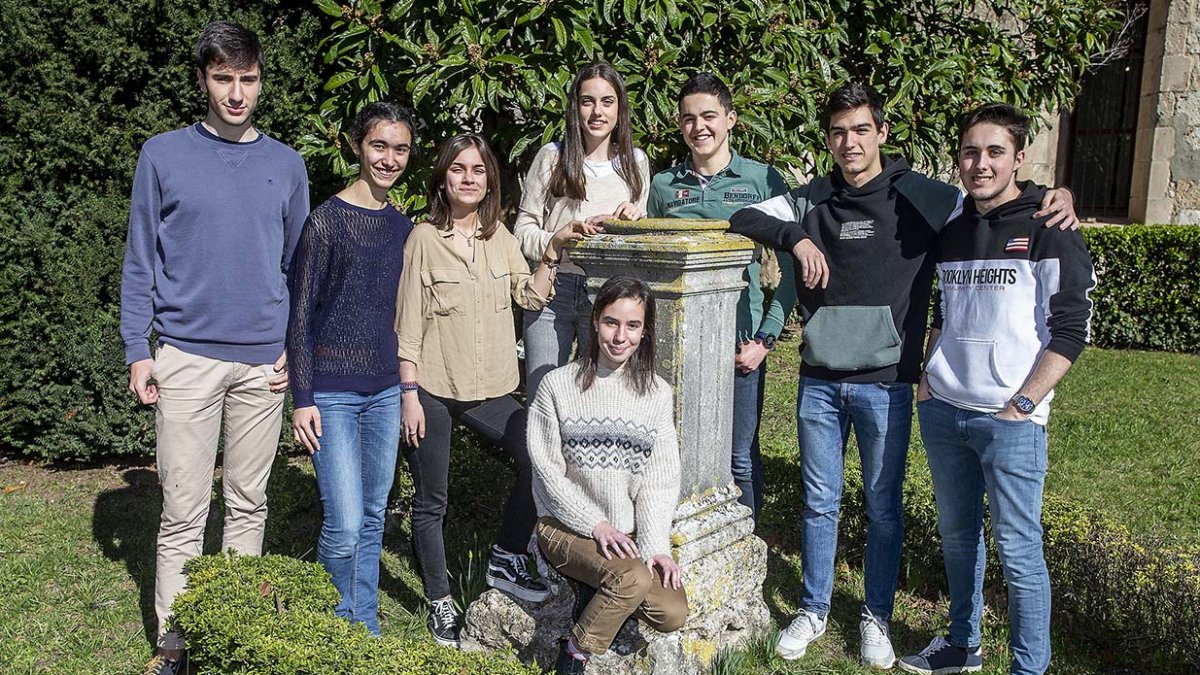 Los alumnos cuyos proyectos se exponen en esta cita. SANTI OTERO