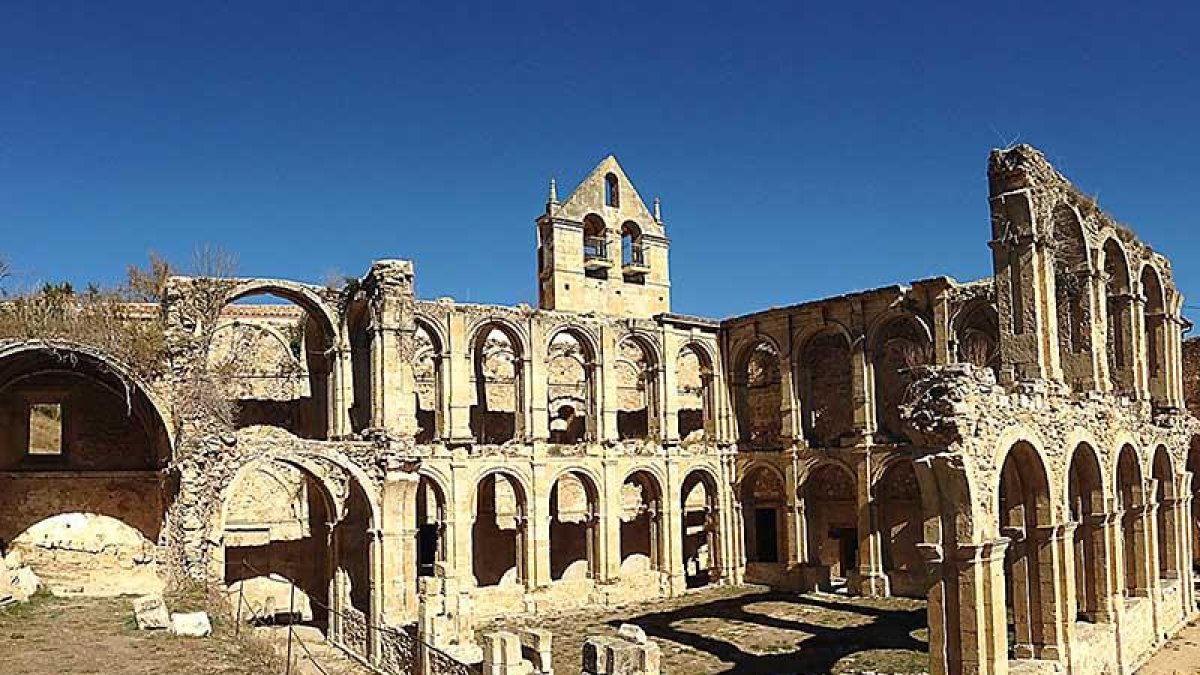 El monasterio de Santa María de Rioseco va recuperando poco a poco su esplendor.-SALVEMOS RIOSECO