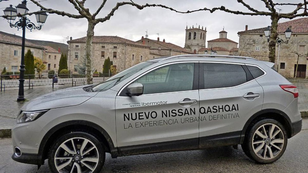 La segunda generación del Qashqai presenta mayor longitud y anchura con un diseño afilado y estilizado.-HÉCTOR FUSTEL