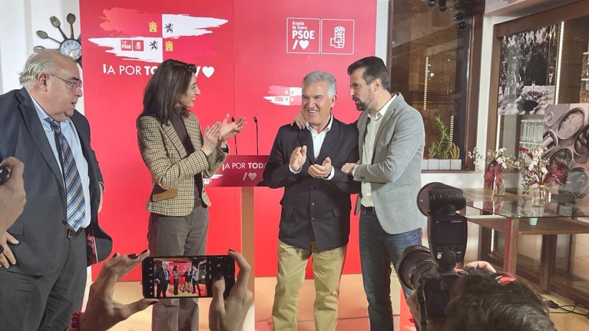El candidato ha contado en su presentación con el apoyo de la ministra de Justicia y el secretario general del PSOE en Castilla y León, Luis Tudanca