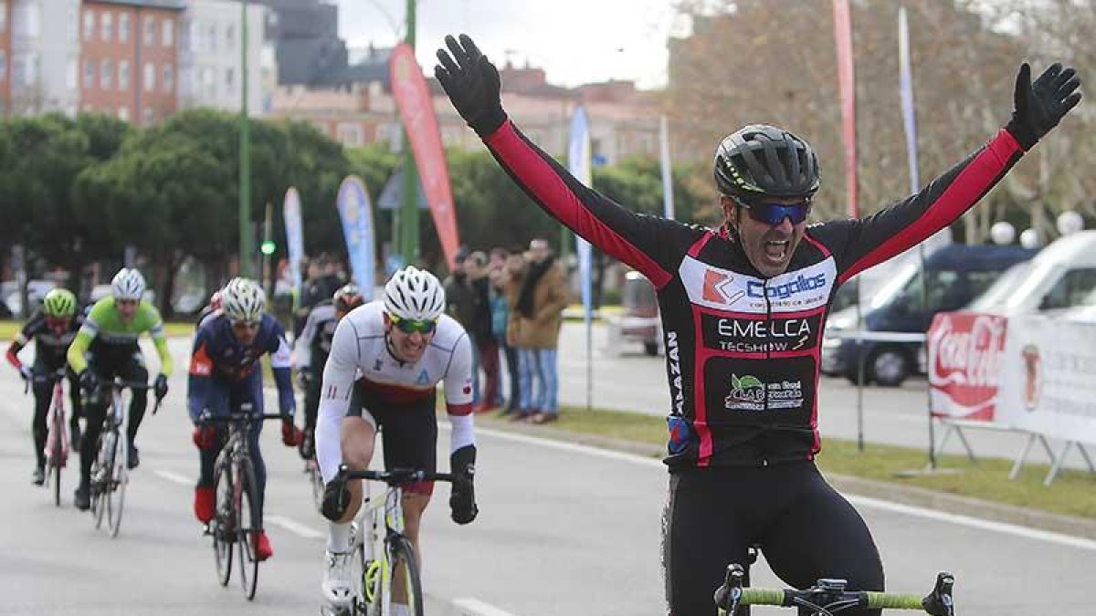 Eduardo Marcos fue el vencedor de la XI Carrera del Pavo-Raúl G. Ochoa