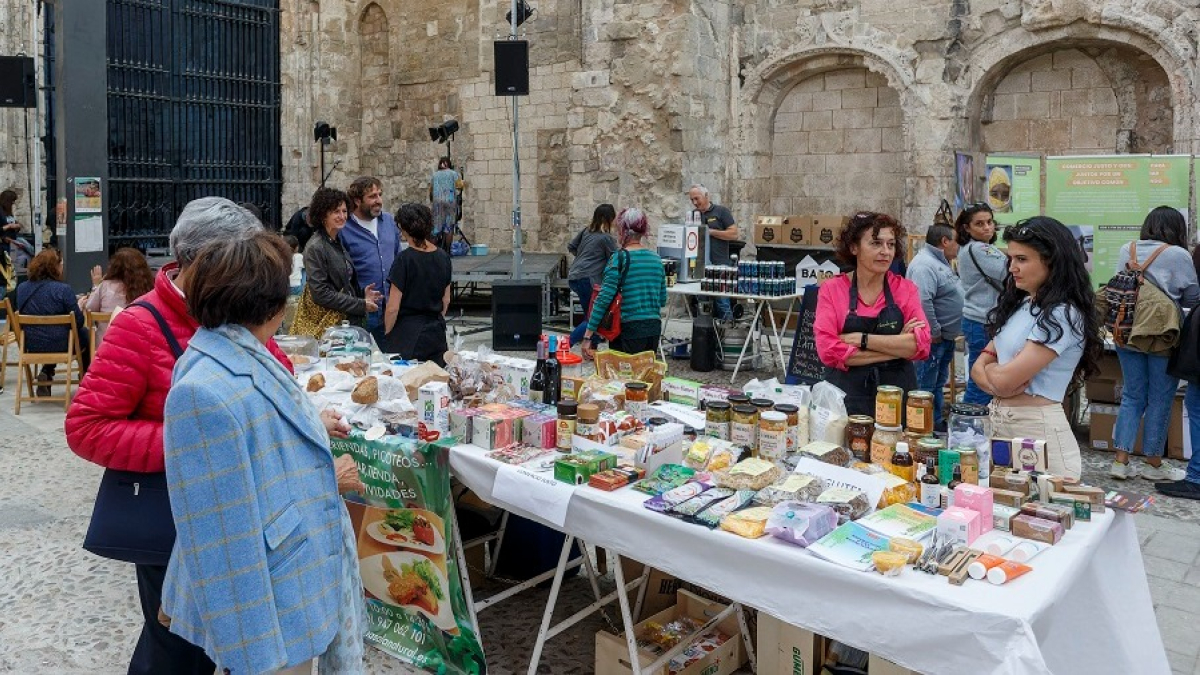 Tercera edición de la Feria de la Tierra de Burgos en el Monasterio de San Juan. SANTI OTERO