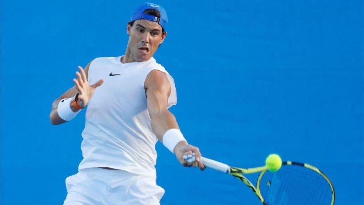 Rafa Nadal, en una de sus sesiones de preparación en Brisbane-EL PERIÓDICO