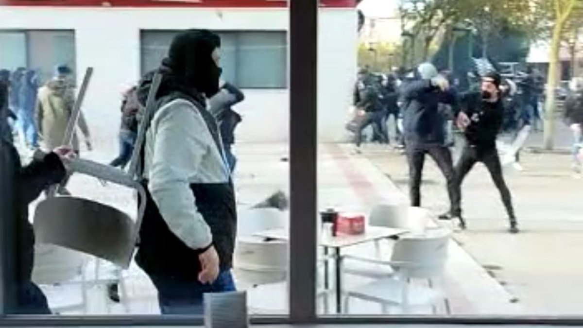 Batalla campal antes del Burgos CF vs Real Zaragoza.