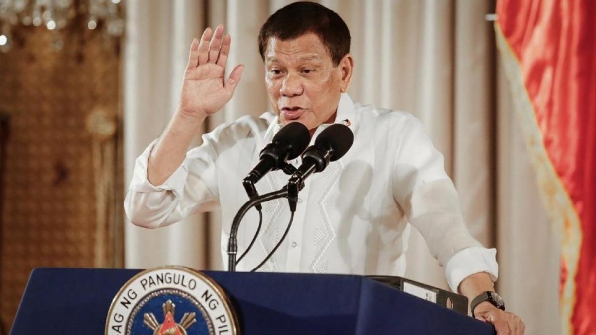 Duterte pronuncia un discurso en el Palacio de Malacanang, en Manila, el 16 de agosto-EFE / MARK R CRISTINO