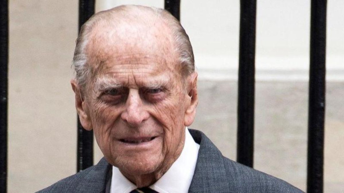 Foto de archivo del duque de Edimburgo, a su salida de Canada House, en el centro de Londres, el 19 de julio de 2017.-EFE / WILL OLIVER