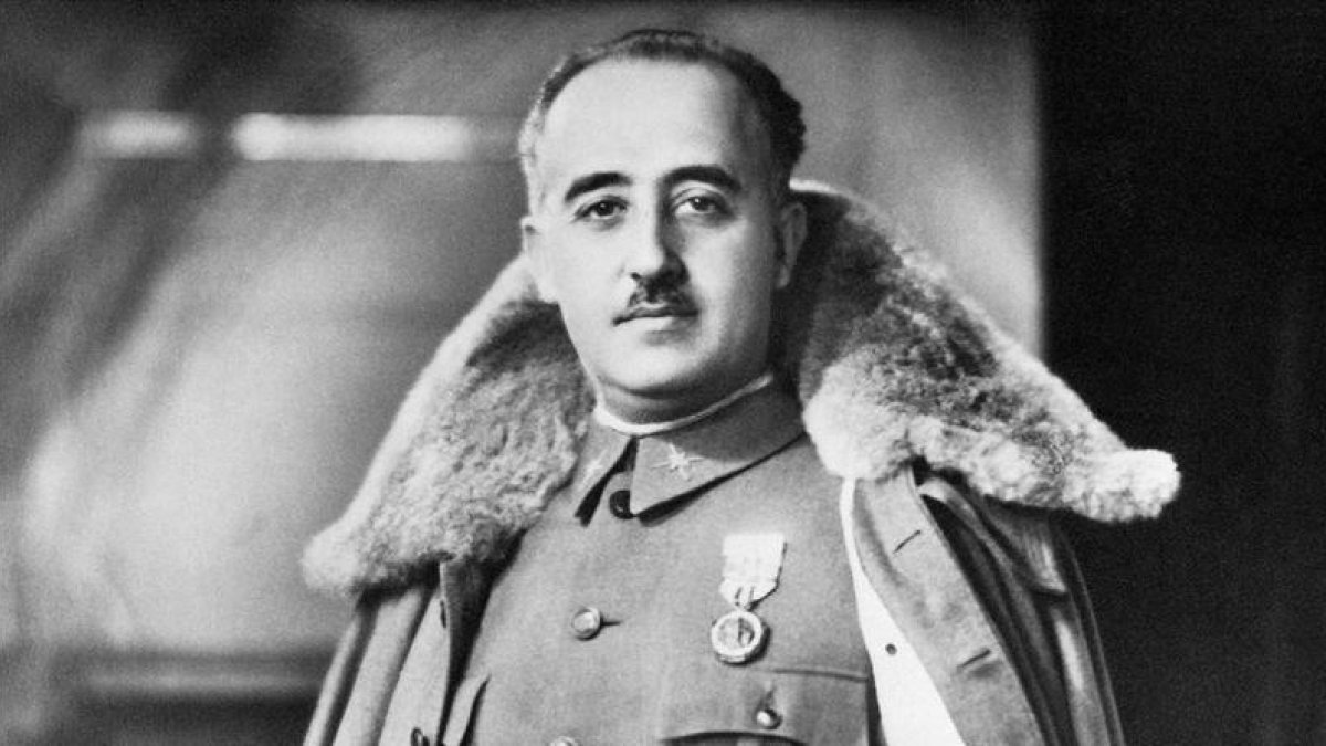 Retrato oficial de Francisco Franco.-EL PERIÓDICO