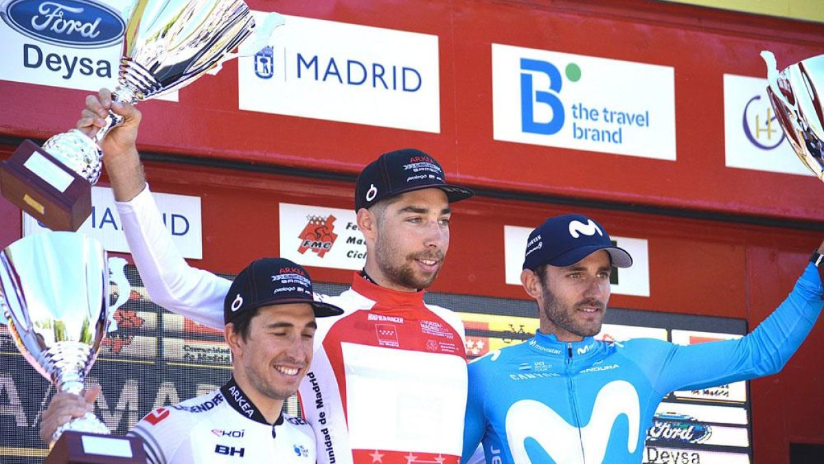 Carlos Barbero subió al tercer escalón del podio de honor de la Vuelta a Madrid.-MOVISTAR TEAM