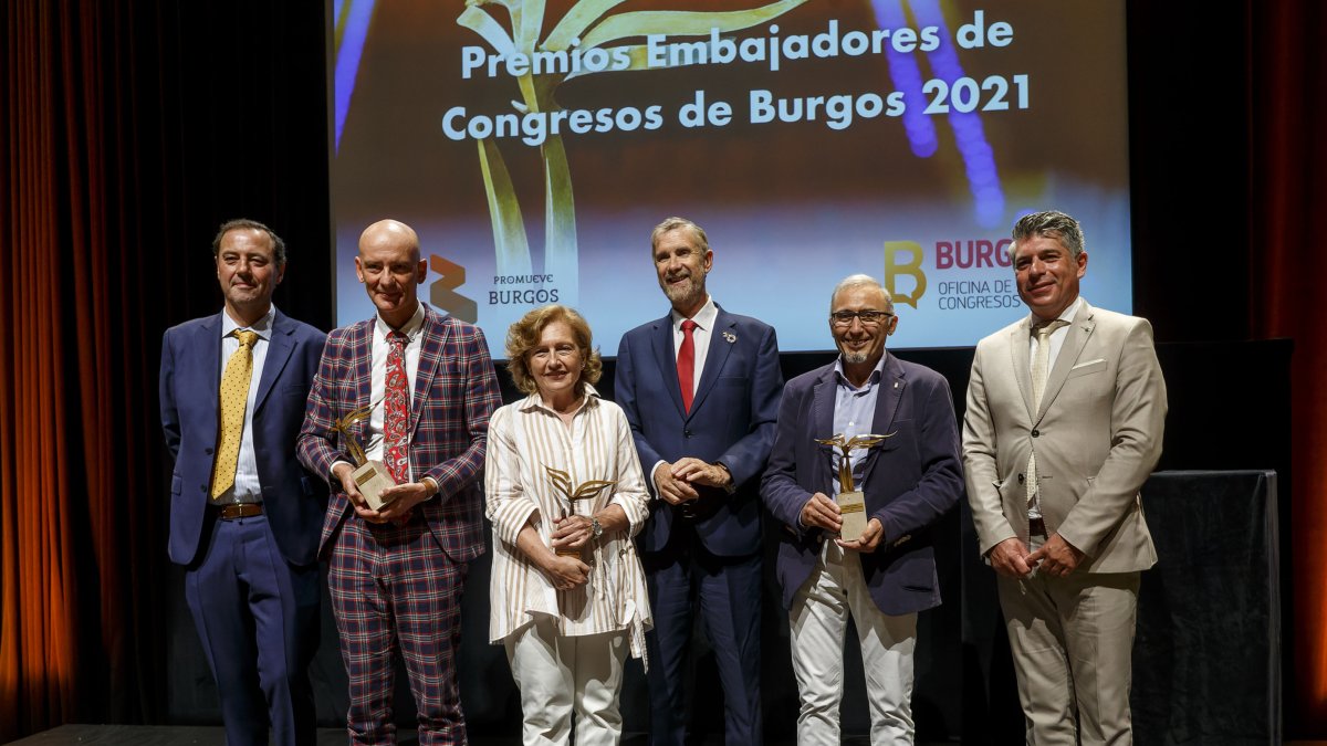 La entrega de premios tuvo lugar en la sala de ensayos. SANTI OTERO
