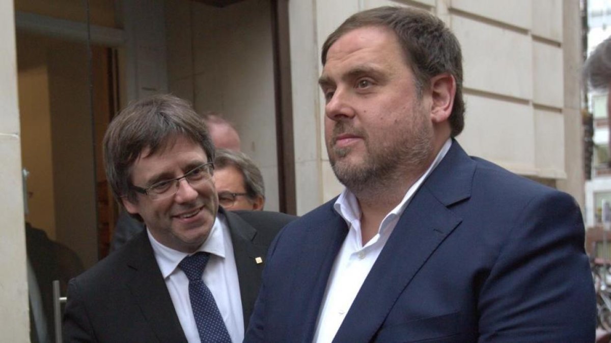 Carles Puigdemont y Oriol Junqueras en una imagen de archivo.-DAVID CASTRO