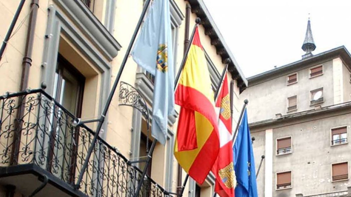 El de Aranda es el ayuntamiento que cerró el ejercicio 2014 con más déficit.-L. V.