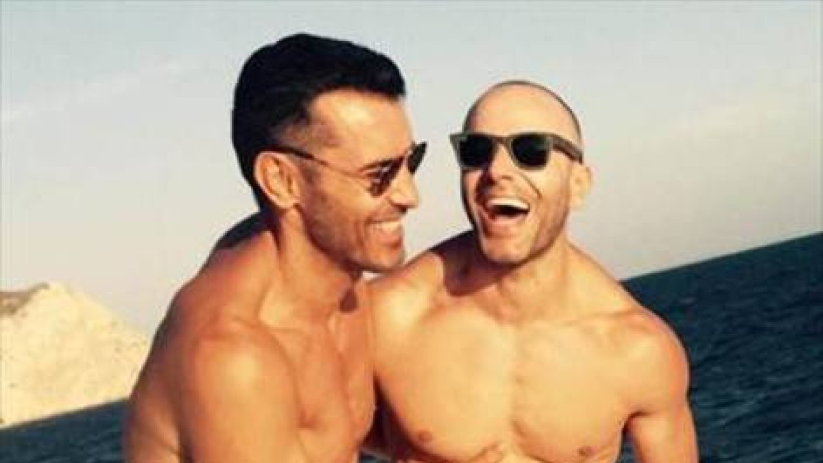 Jesús Vázquez y Roberto Cortés, en una de las fotografías que han elegido para ilustrar sus vacaciones en Instagram.-Foto: INSTAGRAM