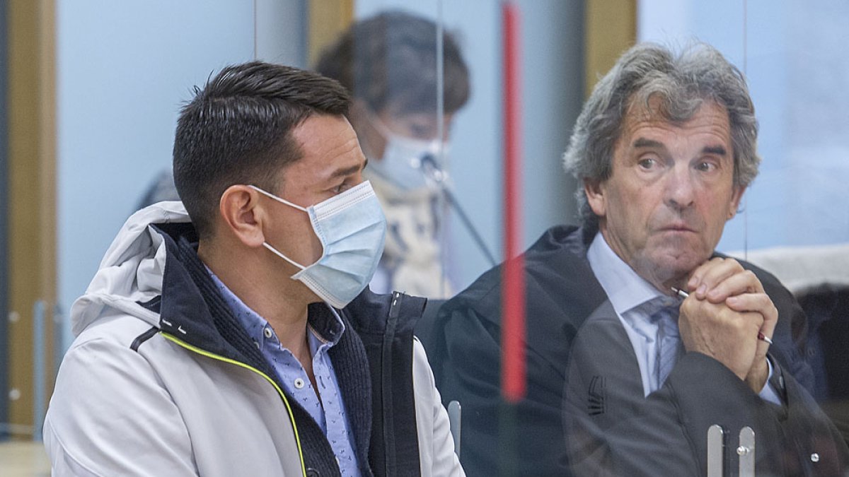 Imagen del acusado, Julián David L.C., durante el juicio. ISRAEL L. MURILLO