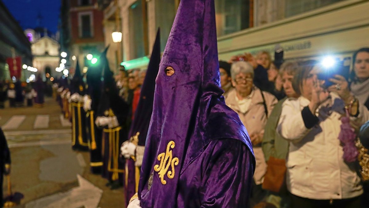 JUAN MIGUEL LOSTAU.17/04//2019. VALLADOLID. COMUNIDAD DE CASTILLA Y LEÓN. SEMANA SANTA. MIÉRCOLES. VIACRUCIS PROCESIONAL. IGLESIA DE JESÚS.