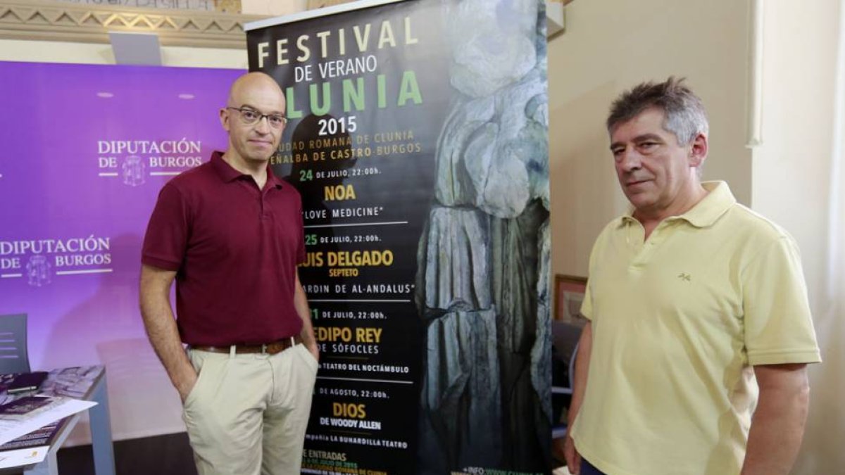Del Barco (a la izq) y Sáiz, ayer durante la presentación del contenido del Festival de Verano de Clunia.-RAÚL G. OCHOA