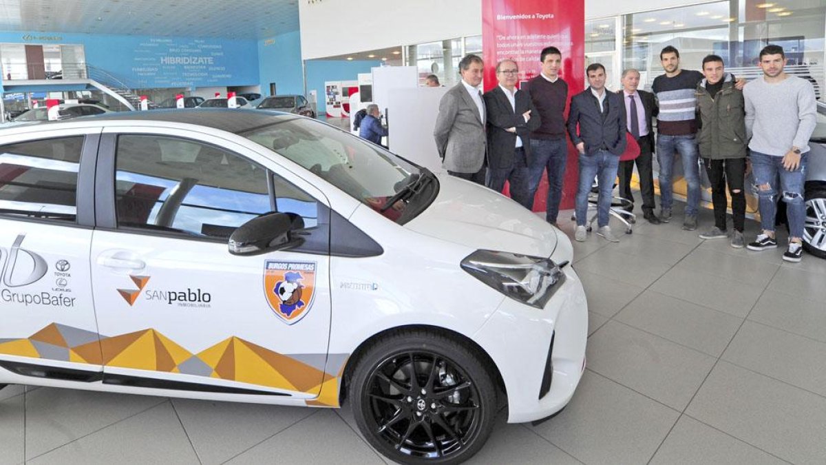 Grupo Bafer cederá tres vehículos al Burgos Promesas en virtud del acuerdo firmado con el club.-Israel L. Murillo