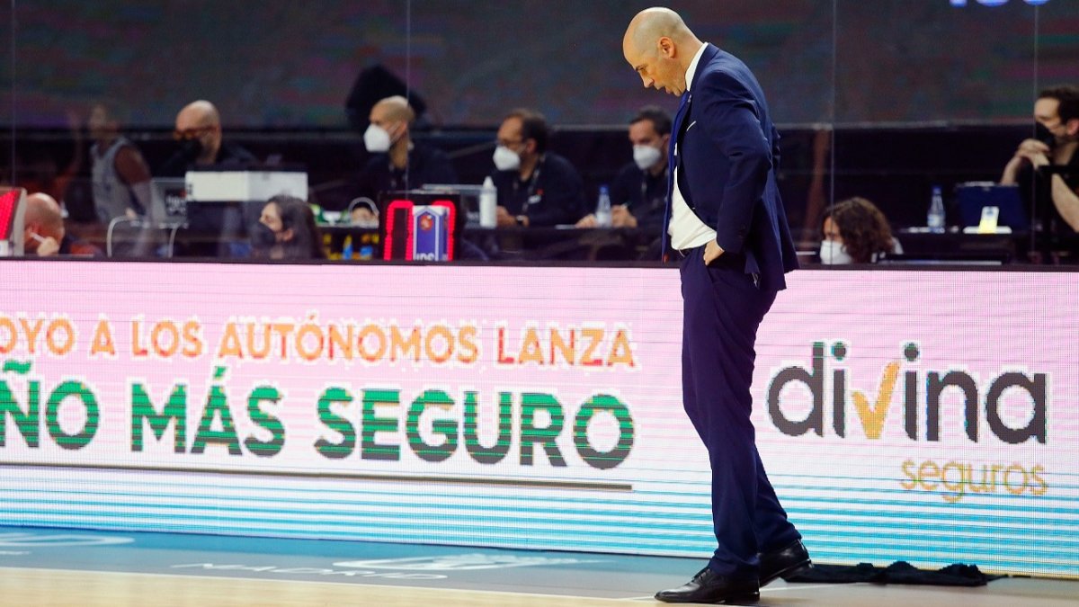 Peñarroya muestra su preocupación en un momento del partido. ACB PHOTO