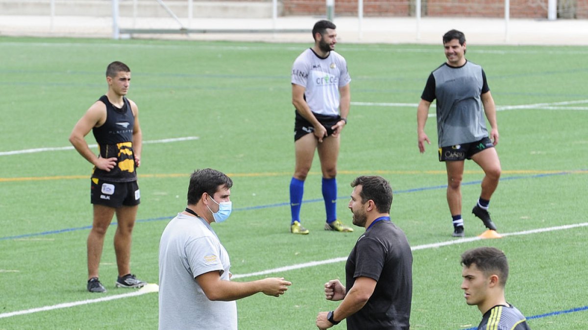 Entrenamiento del UBU Colina Clinic en San Amaro. ISRAEL L. MURILLO
