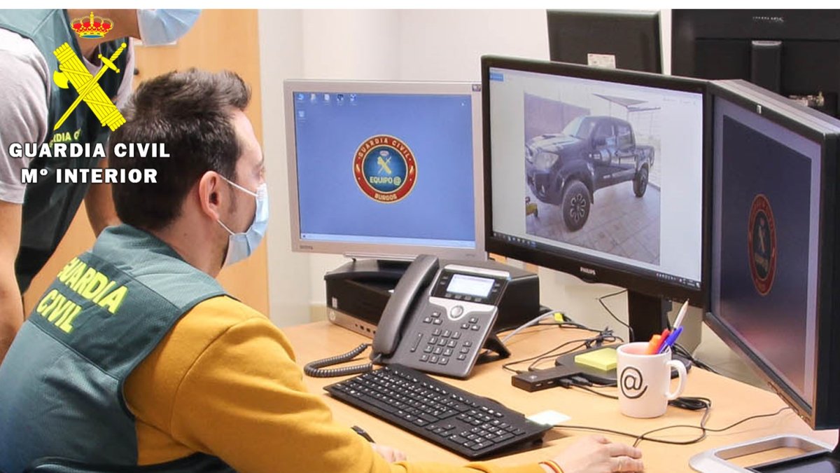 El Equipo@ analizó la 'huella digital' y localizó a la estafadora. GUARDIA CIVIL