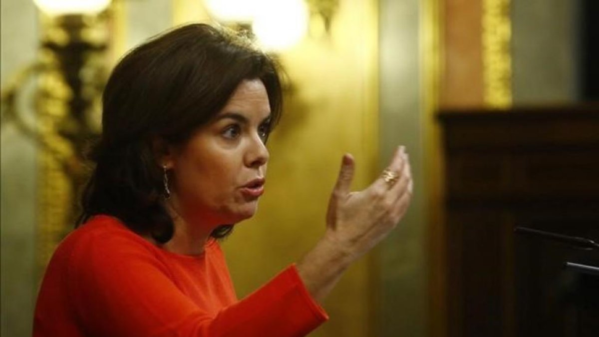 La vicepresidenta del Gobierno, Soraya Sáenz de Santamaría.-AGUSTÍN CATALÁN