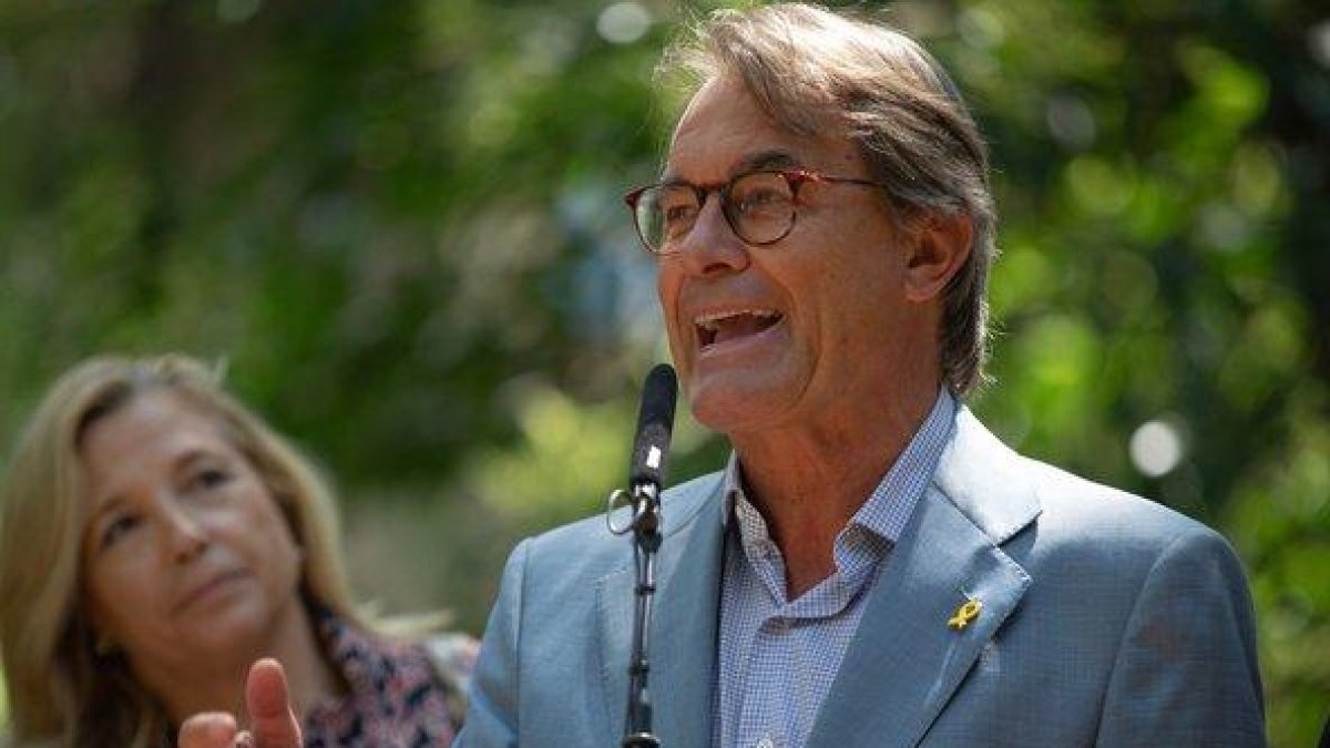 Artur Mas, junto Joana Ortega, el pasado agosto.-EFE