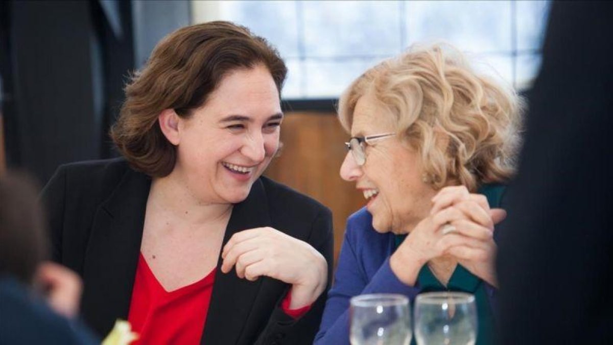 Las alcaldesas de Madrid y Barcelona, Manuela Carmena y Ada Colau.-MARTI FRADERA