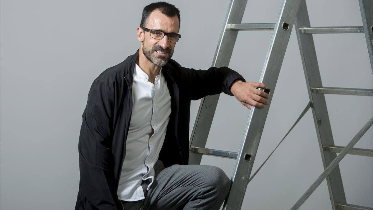Jesús García Bragado, que ha logrado su clasificación para Tokio, posa para El Periódico ante de una entrevista.-JORDI COTRINA