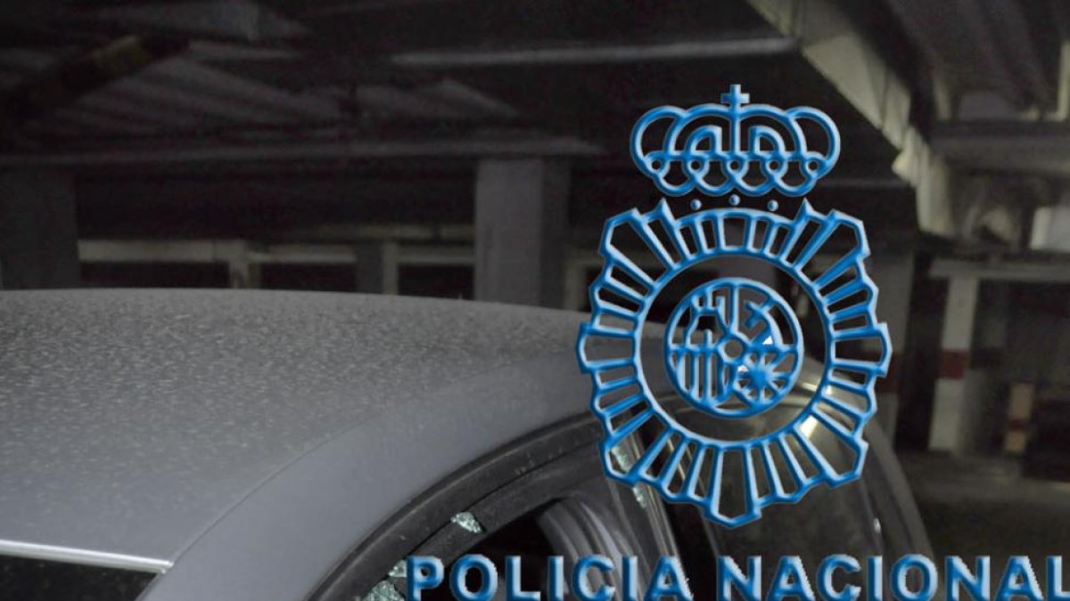 Uno de los vehículos en los que robó el detenido.-ECB