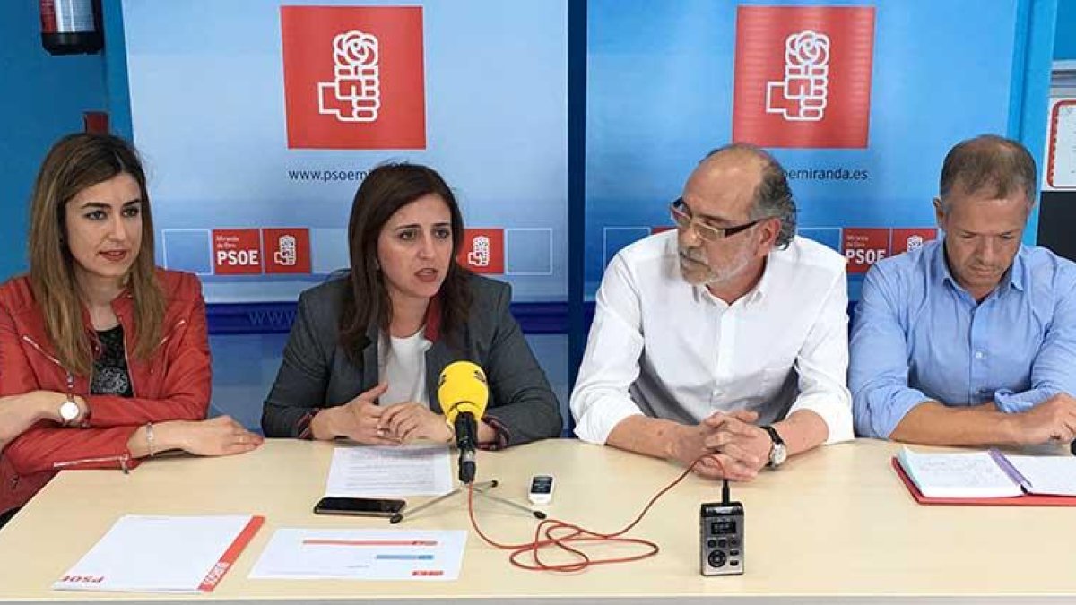 Aitana Hernando, Esther Peña, Miguel Ángel Adrián y Ander Gil ayer en Miranda de Ebro.-ECB