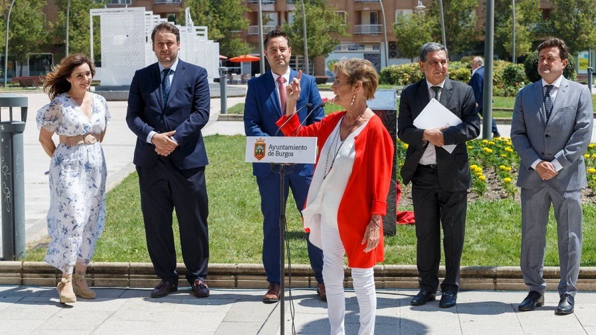 Inauguración de la plaza del Turno de Oficio en Burgos, con Victoria Ortega, Mónica Pérez, Guillermo Plaza, Daniel de la Rosa, Julio Sanz y Elías Gutiérrez. SANTI OTERO