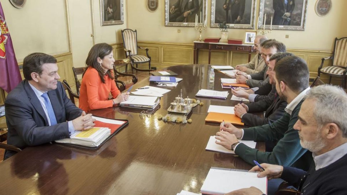 Reunión con los portavoces de los grupos políticos para debatir los planteamientos del nuevo mapa.-SANTI OTERO