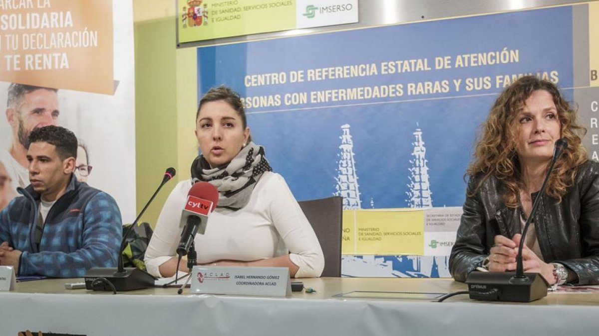 Otman El Harti, Isabel Hernando yVirginia de la Fuente.-SANTI OTERO
