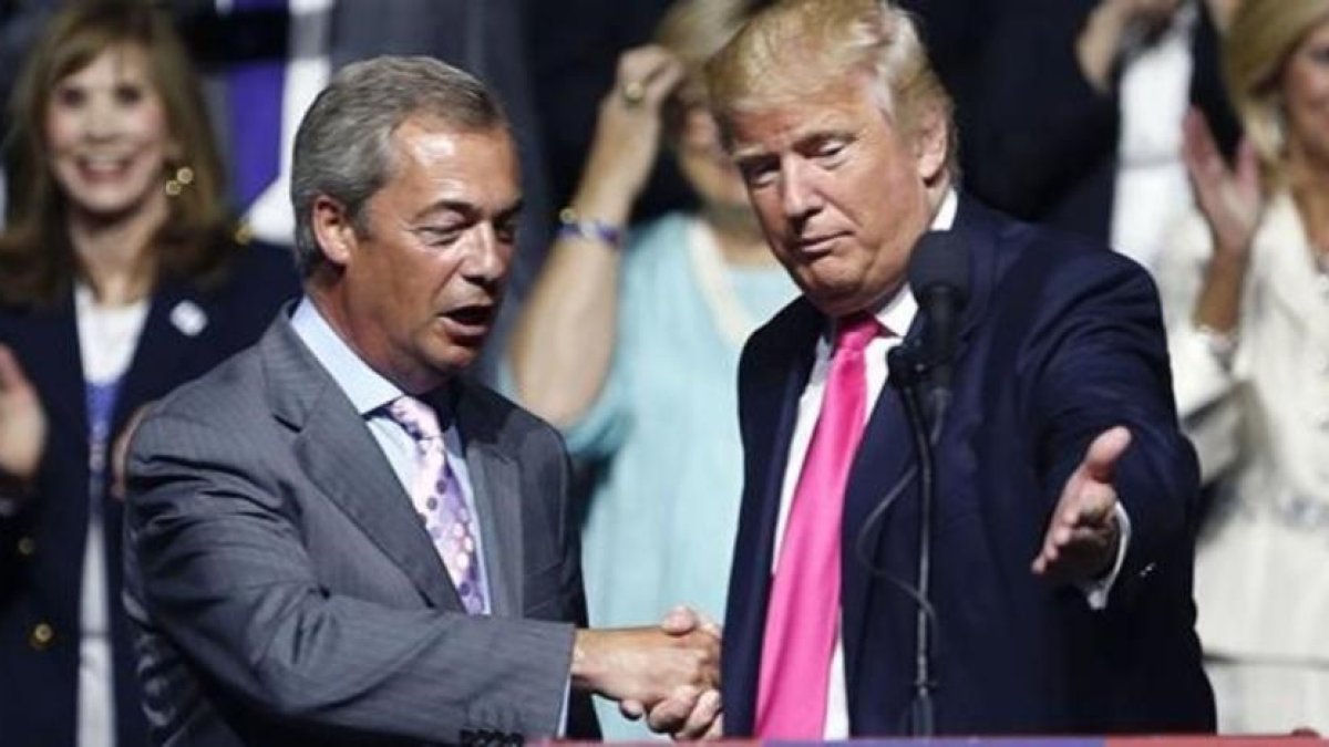 Nick Farage en un mítin de Donald Trump en Jackson (Mississippi).-AP / GERALD HERBERT