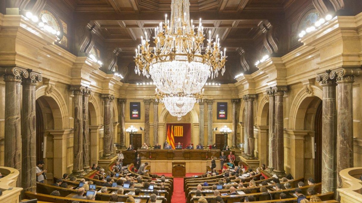 Sesión en el Parlament de Catalunya-