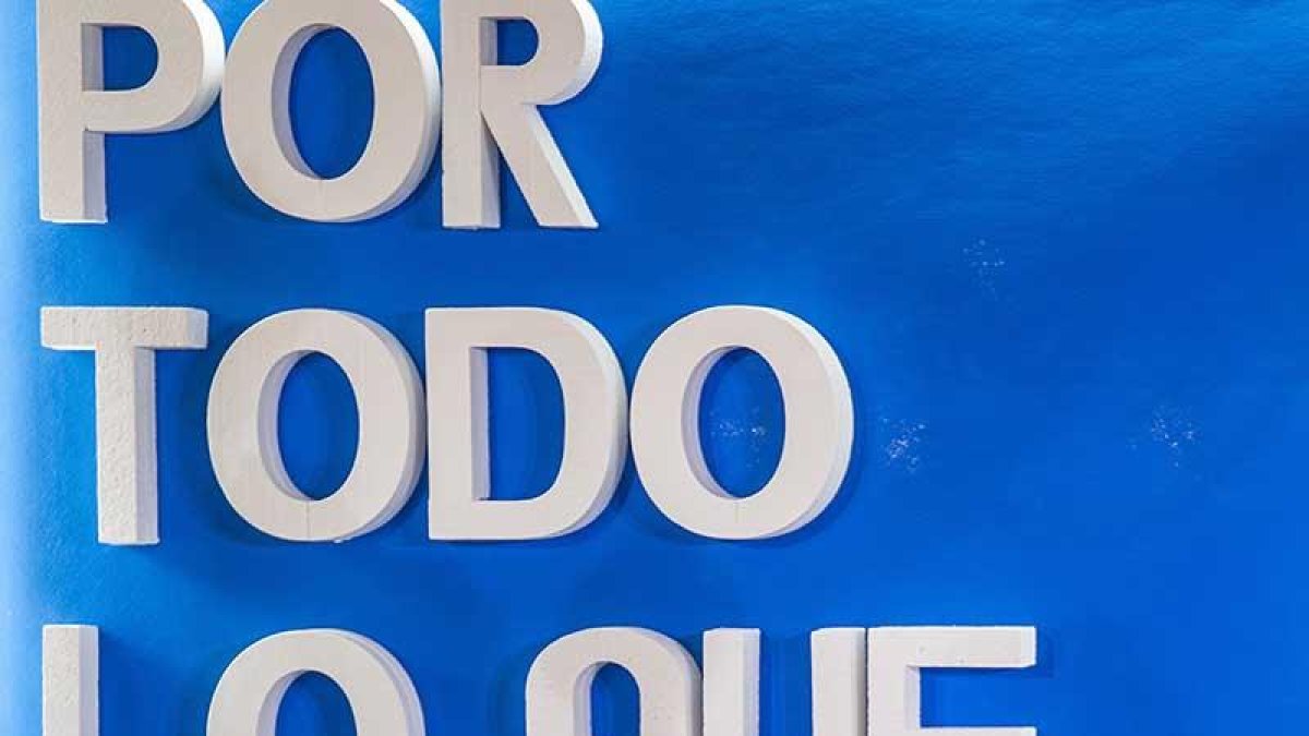 Alfonso Fernández Mañueco, cerró ayer la Convención Intermunicipal del Partido Popular en Burgos.-SANTI OTERO