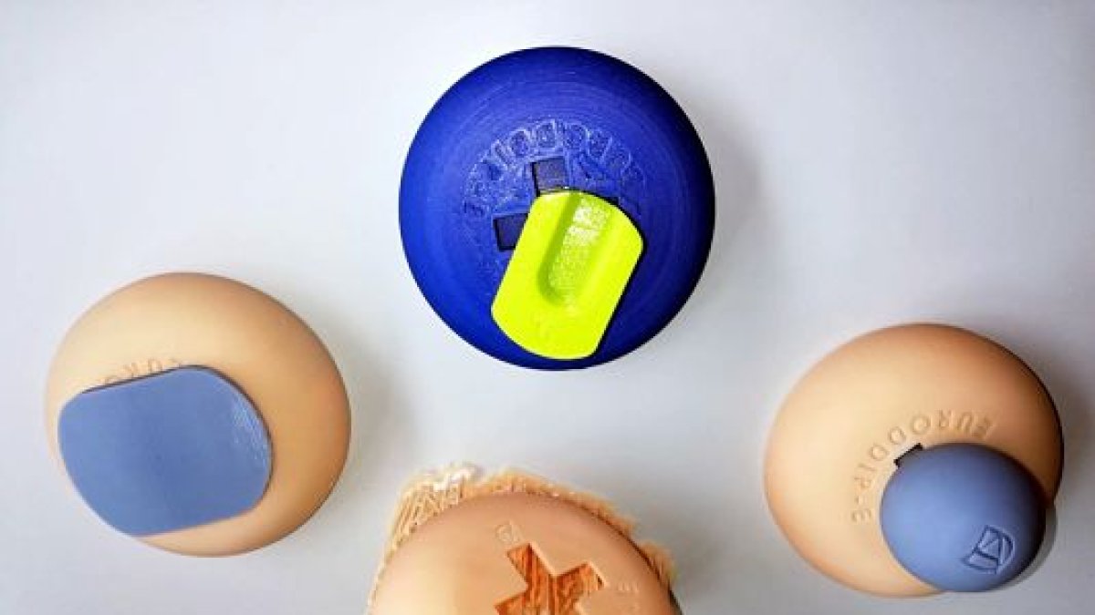 Los diseños y los manuales para su fabricación en 3D son obra de los profesores Wilco Verbeeten y Beatriz Núñez. UBU