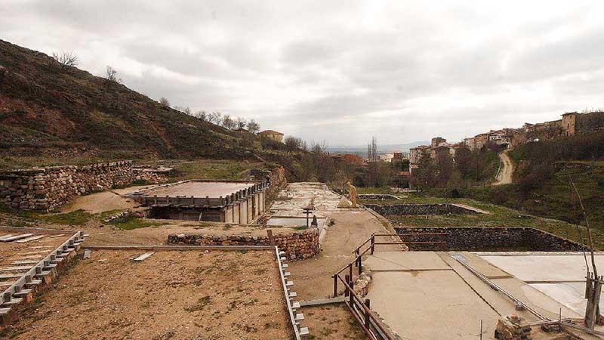 La recuperación de las eras permitiría contar con la imagen blanca histórica de las salinas.-G. G.