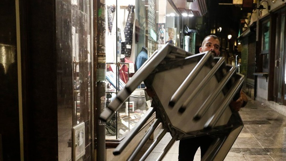 Castilla y León mantiene el toque de queda a la 1.30 el 24 y 31 y cierra la hostelería a las diez