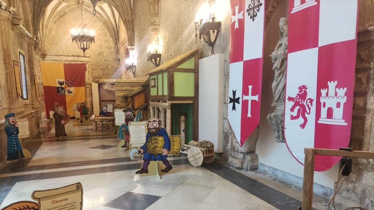 Las figuras y estandartes de la última Feria del Libro infantil conformarán la muestra itinerante. ECB