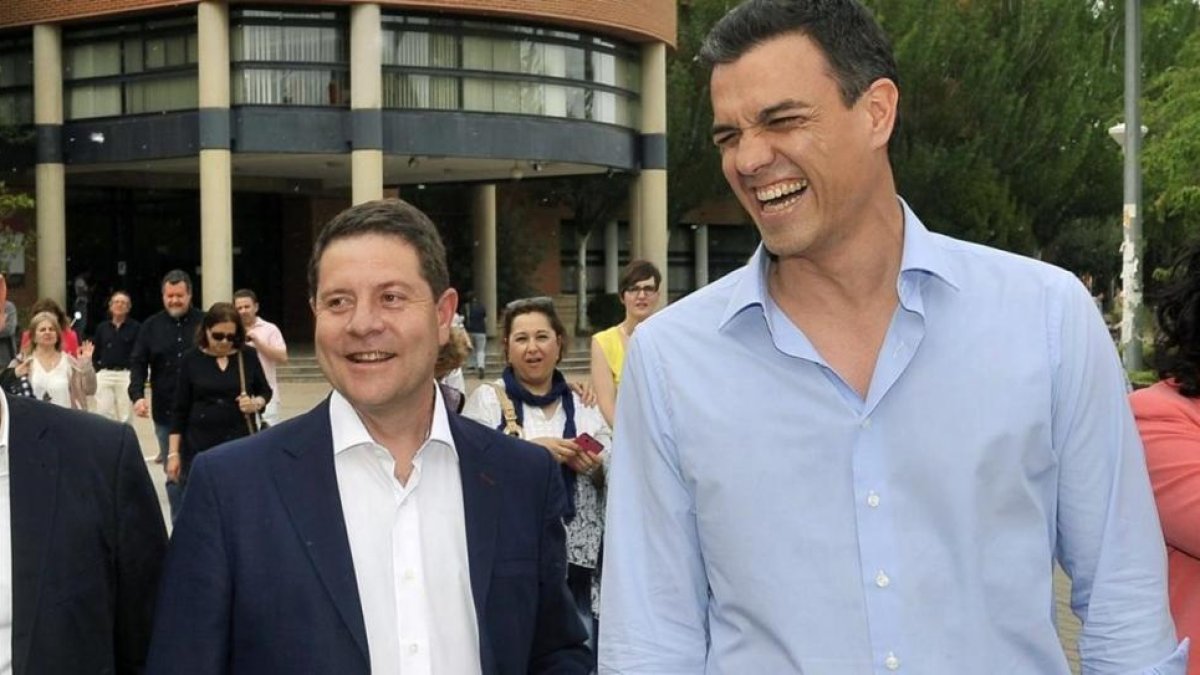 Pedro Sánchez y Emiliano García-Page, en un acto en Albacete.-EFE