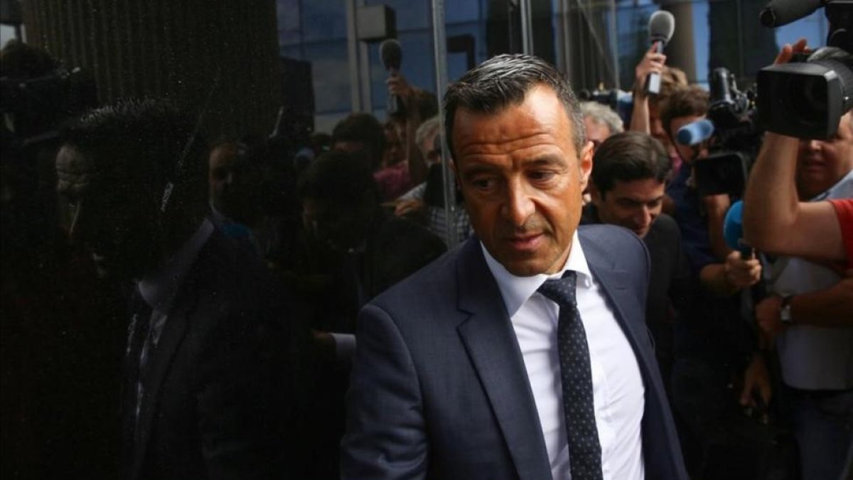 Jorge Mendes, a la entrada del juzgado de Pozuelo.-REUTERS / SERGIO PEREZ