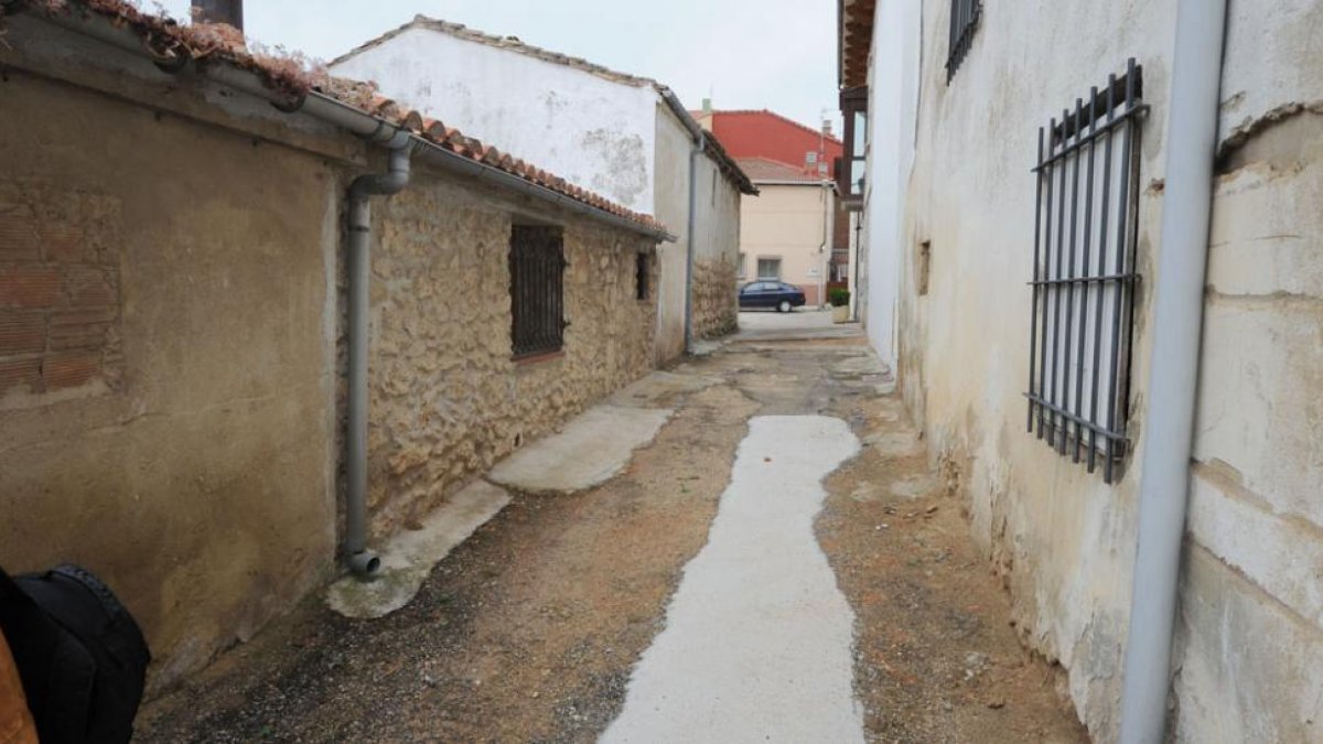 Imagen de una calle del barrio de Cortes.-ISRAEL L. MURILLO