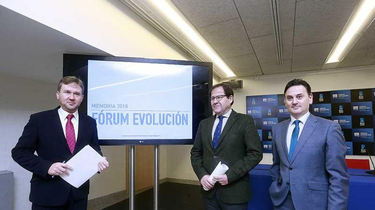 El alcalde se encargó ayer de presentar los resultados anulaes en el propio Fórum.-RAÚL OCHOA
