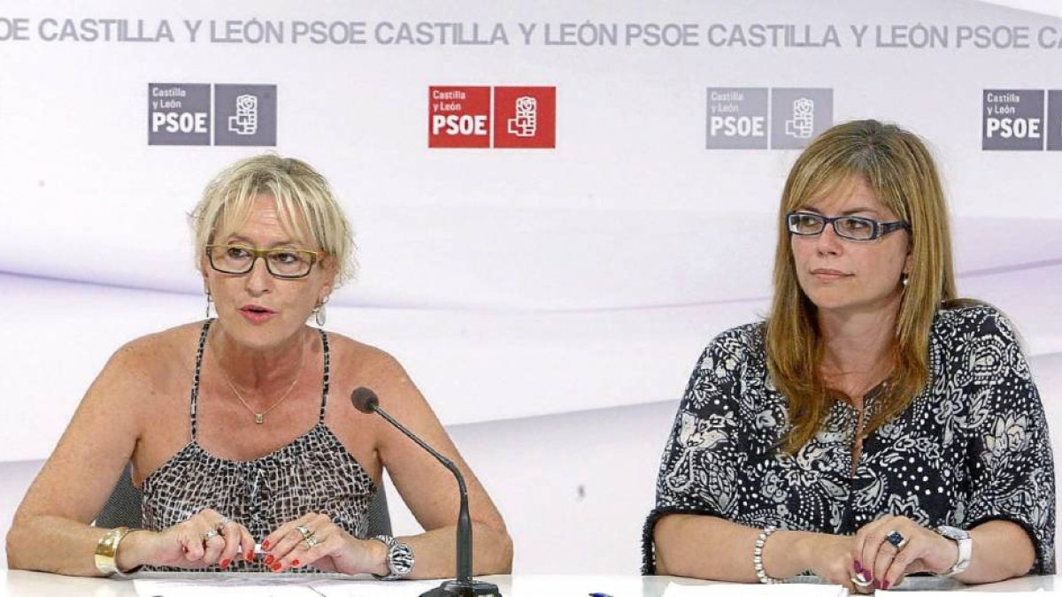 Isabel Gonzalo y Marta Olmedo informan sobre iniciativas socialistas en materia de Servicios Sociales-Ical