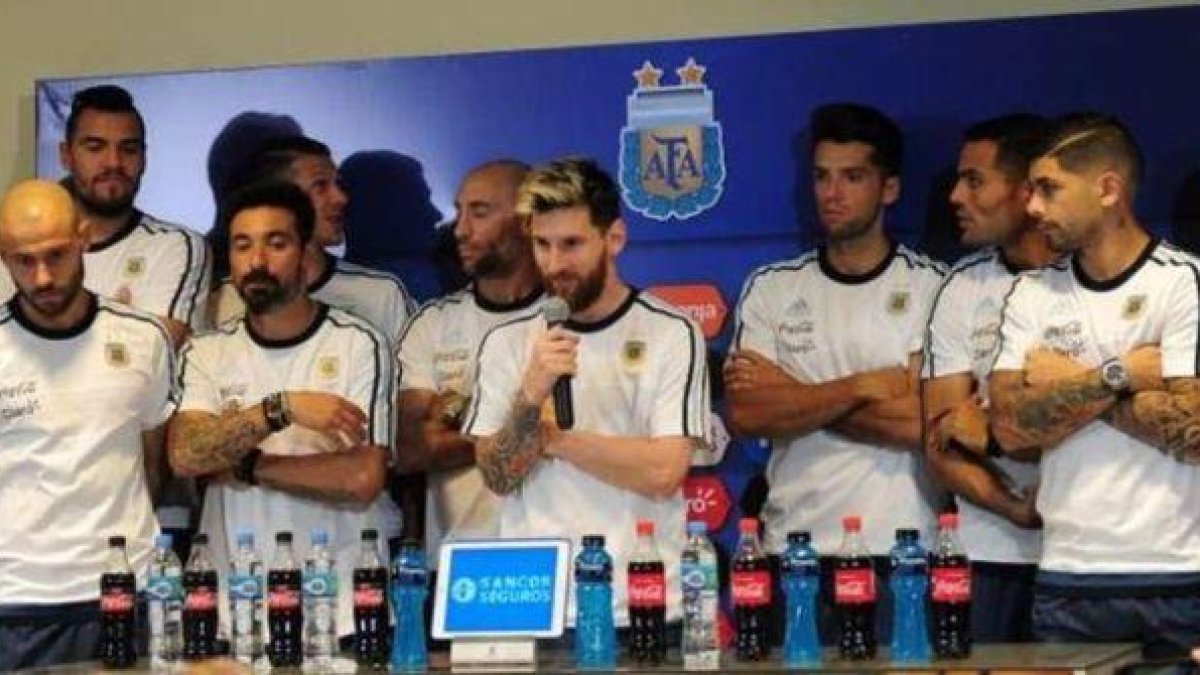Leo Messi dio la cara y anunció que Argentina no hablará más con los medios.-