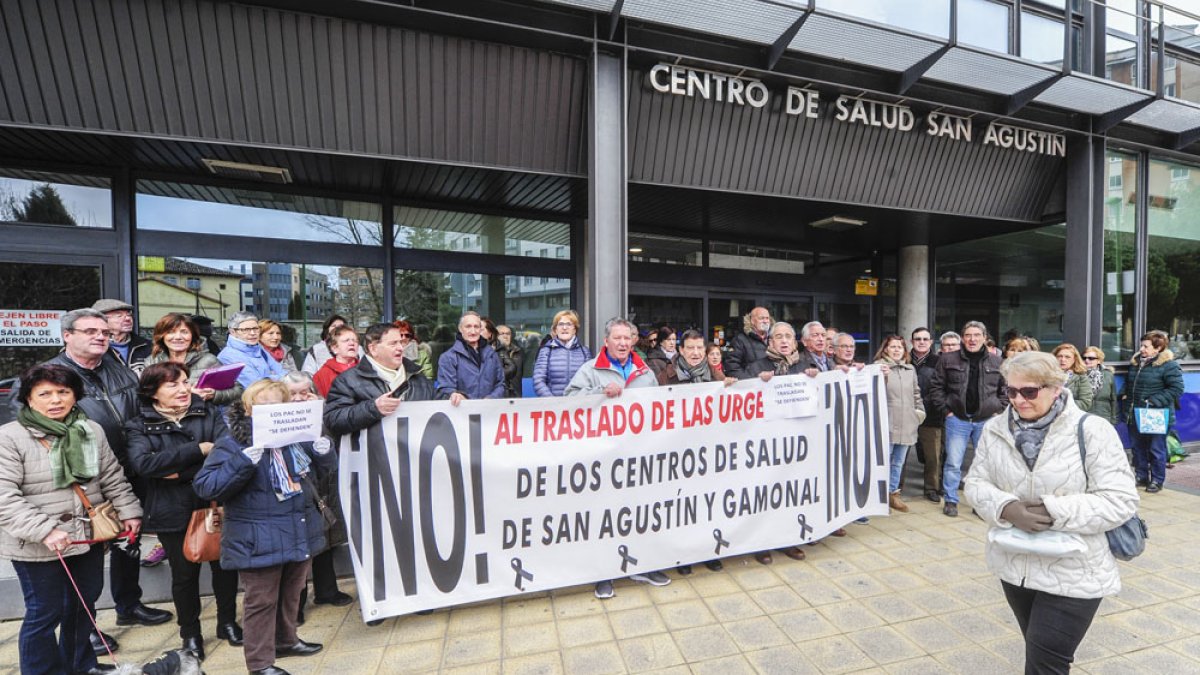 «Lo mejor que pueden hacer es dejar las urgencias en San Agustín». ISRAEL L. MURILLO