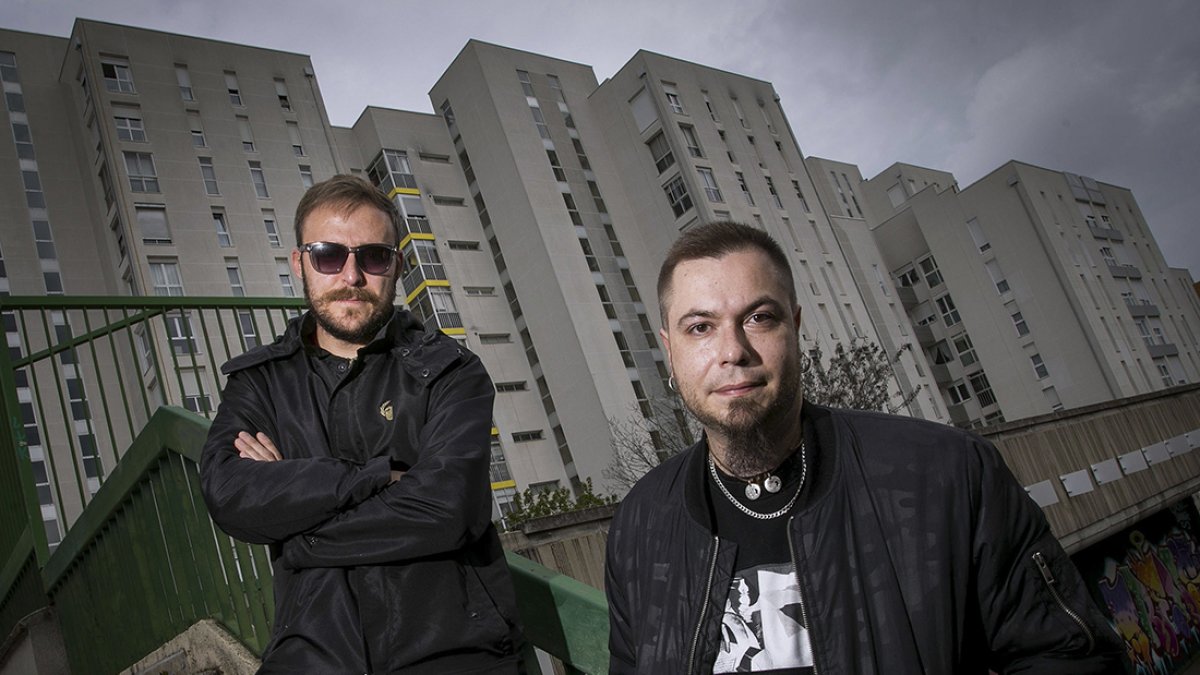Paco Juez (izquierda) y Diego Santamaría, componentes de Hijos del Frío. TOMÁS ALONSO