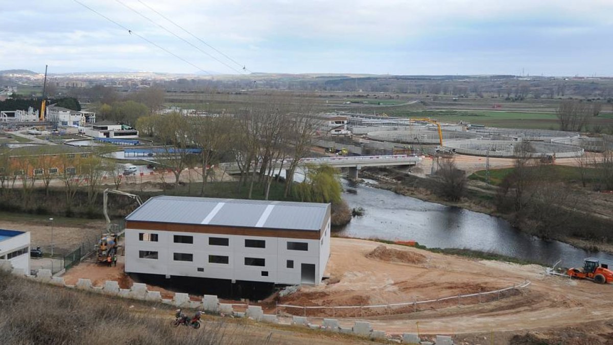 Obras de ampliación de la depuradora de aguas residuales de Burgos.-ISRAEL L. MURILLO